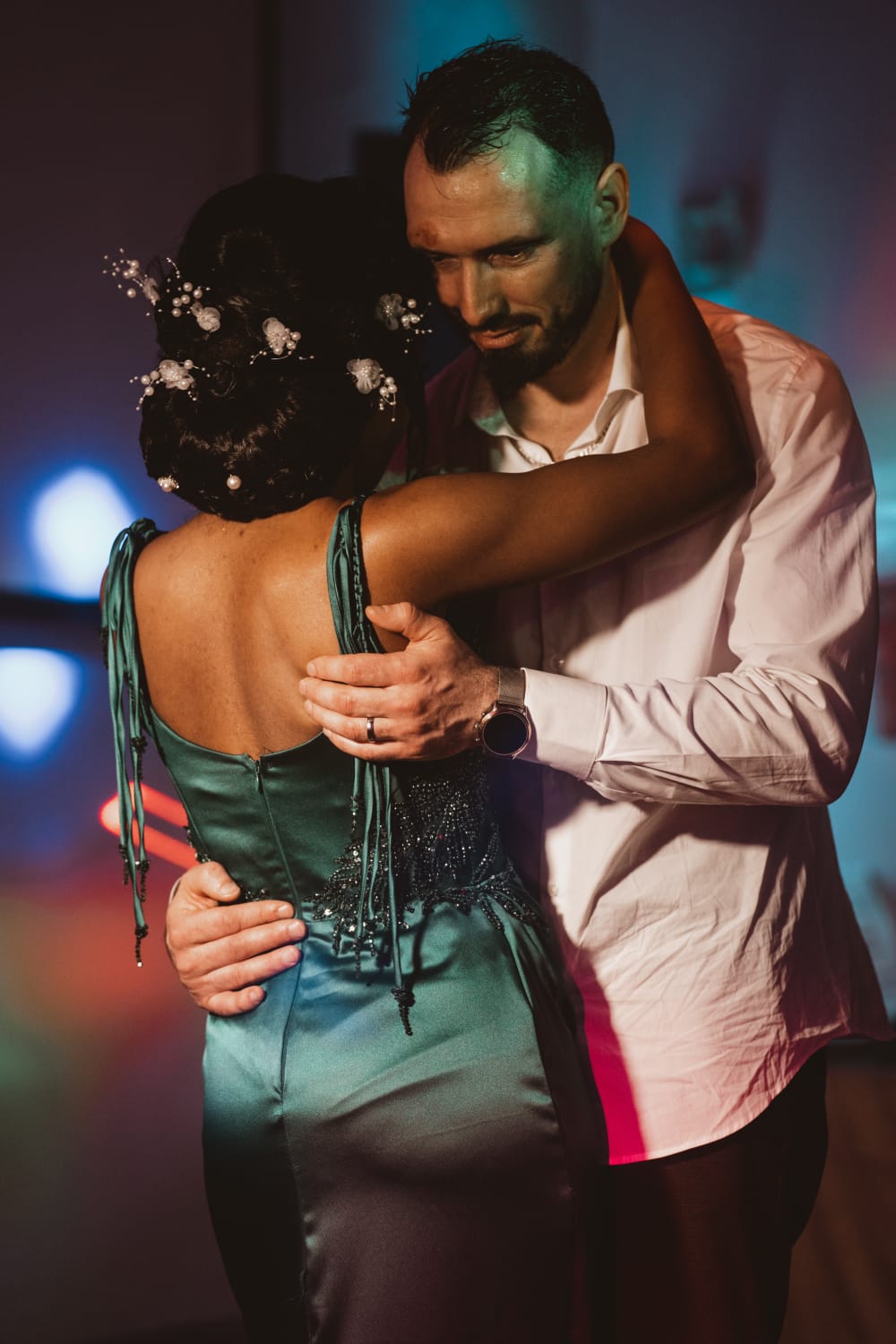 Couple dansant soirée